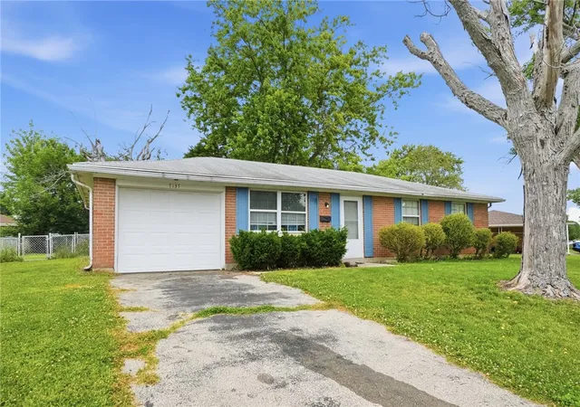 Photo 3 of Single family home for sale at 7137 Castlecrest Dr, Dayton, OH 45424 | MLS# 962790 | Listing updated on 2026-09-06