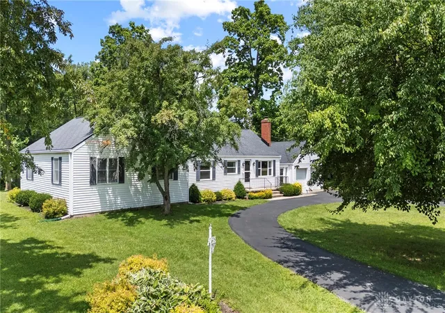 Photo 1 of Single family home for sale at 7543 Wellbaum Rd, Brookville, OH 45309 | MLS# 962760 | Listing updated on 2026-09-14