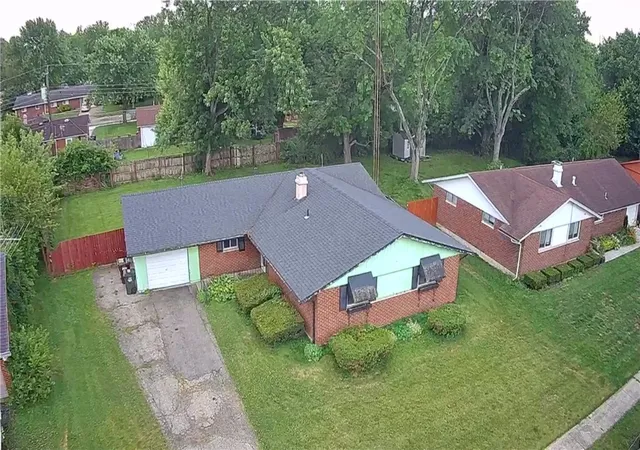 Photo 1 of Sale Pending at 816 Mapleside Dr, Dayton, OH 45426 | MLS# 962632 | Listing updated on 2026-09-12