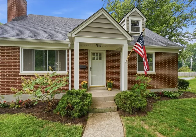 Photo 3 of Single family home for sale at 136 E Ridgeway Dr, Dayton, OH 45459 | MLS# 962856 | Listing updated on 2026-09-07