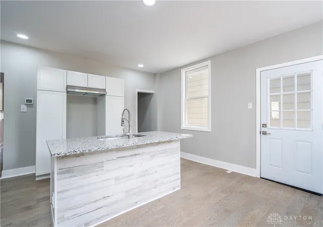 Photo 4 of Single family home for sale at 913 Charlotte St, Cincinnati, OH 45214 | MLS# 962726 | Listing updated on 2026-09-02