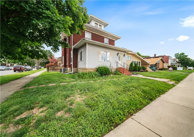 Photo 2 of Multi family home for sale at 2101 Central Ave, Middletown, OH 45044 | MLS# 962736 | Listing updated on 2026-09-08