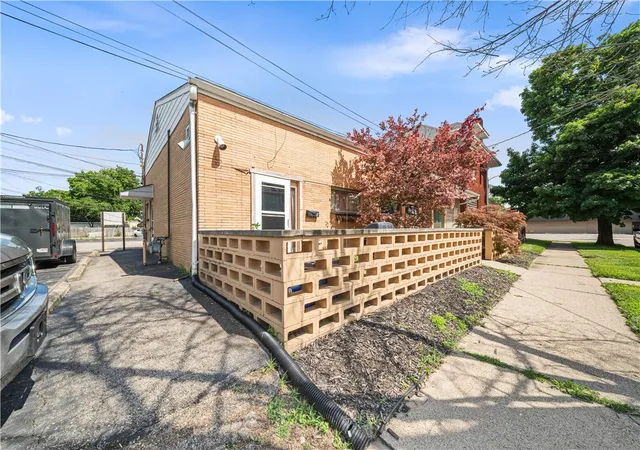 Listing Photo 5 - Condo for sale in building located at 2101 Central Ave, Middletown, OH 45044