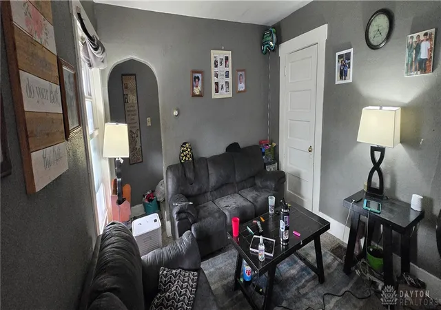Photo 3 of Single family home for sale at 910 Pine St, Springfield, OH 45505 | MLS# 962892 | Listing updated on 2026-09-02