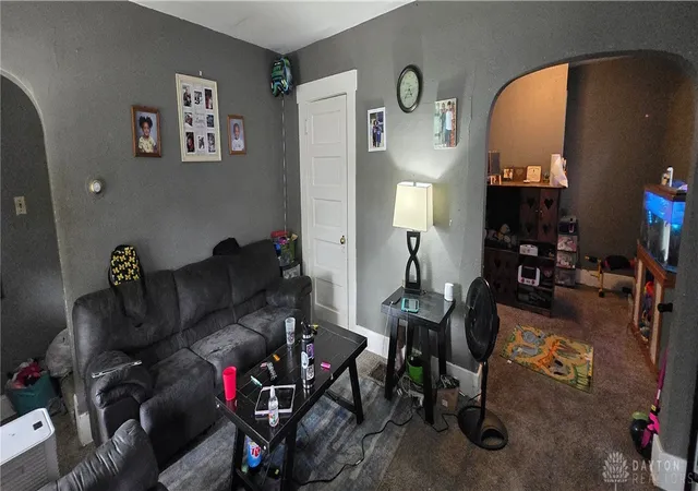 Photo 4 of Single family home for sale at 910 Pine St, Springfield, OH 45505 | MLS# 962892 | Listing updated on 2026-09-02