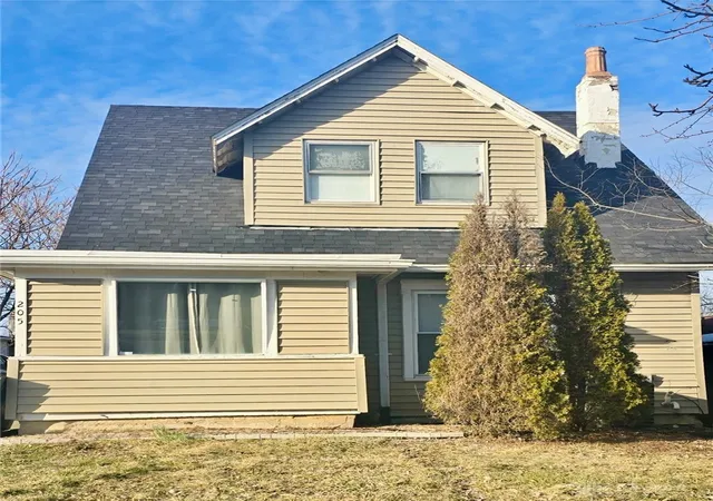 Photo 1 of Single family home for sale at 205 E Siebenthaler Ave, Dayton, OH 45405 | MLS# 962718 | Listing updated on 2026-09-02