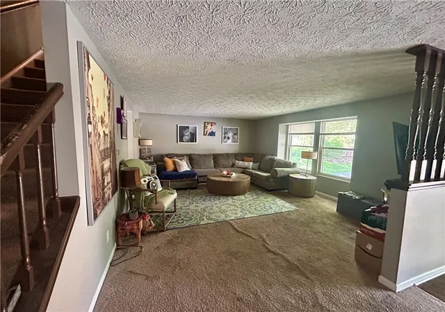 Listing Photo 4 - Condo for sale in building located at 49 Kimwood Dr, Englewood, OH 45322