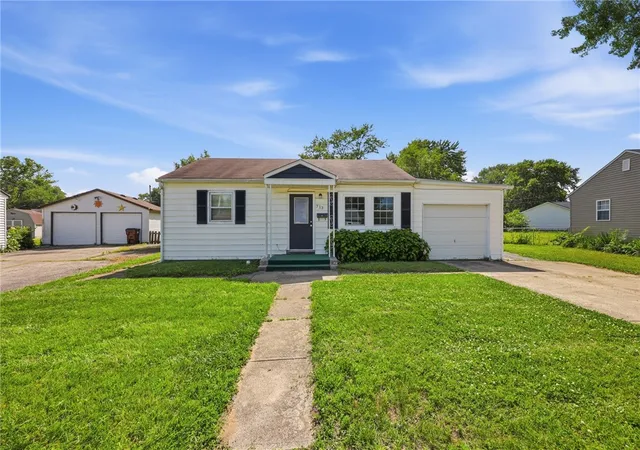 Photo 1 of Sale Pending at 713 Flintridge Dr, Fairborn, OH 45324 | MLS# 961373 | Listing updated on 2026-10-02