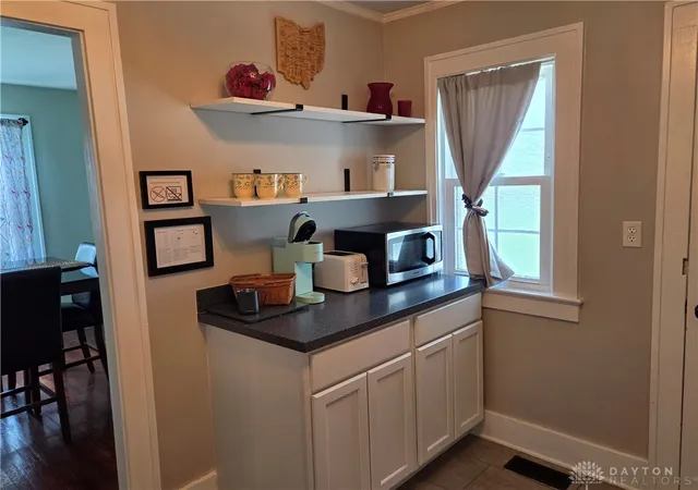 Photo 4 of Single family home for sale at 305 W 1st Street, Springfield, OH 45504 | MLS# 963235 | Listing updated on 2026-10-29