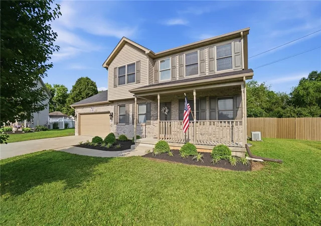 Photo 1 of Single family home for sale at 220 Auburn Meadows Ct, Franklin, OH 45005 | MLS# 963301 | Listing updated on 2026-08-30