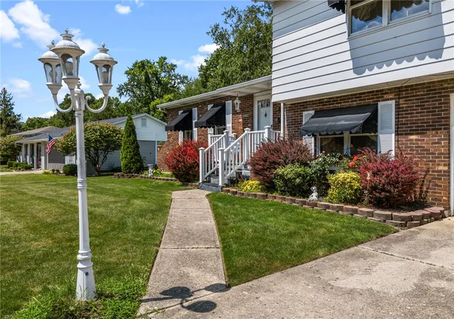 Photo 2 of Single family home for sale at 2807 Rensselaer St, Springfield, OH 45503 | MLS# 962729 | Listing updated on 2026-09-12