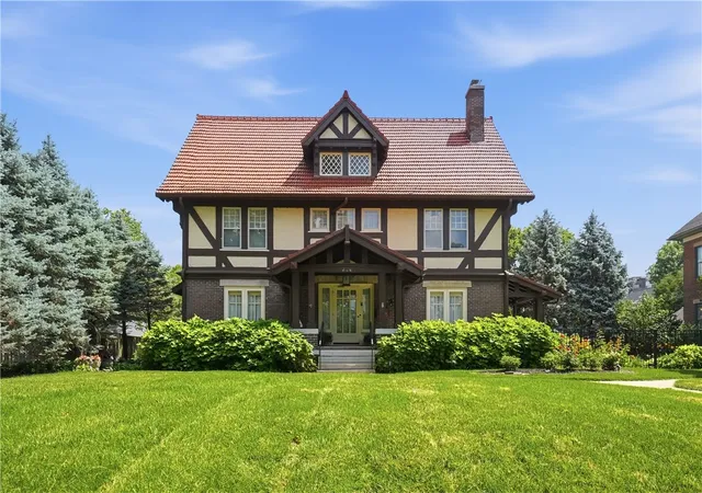 Photo 1 of Single family home for sale at 220 Central Ave, Dayton, OH 45406 | MLS# 963045 | Listing updated on 2026-09-03