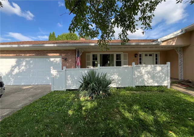 Photo 2 of Single family home for sale at 2636 Rebecca Dr, Springfield, OH 45503 | MLS# 962315 | Listing updated on 2026-09-09