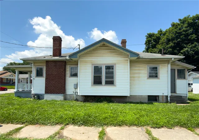 Photo 3 of Sale Pending at 917 Delaware Ave, Middletown, OH 45044 | MLS# 963291 | Listing updated on 2026-09-30