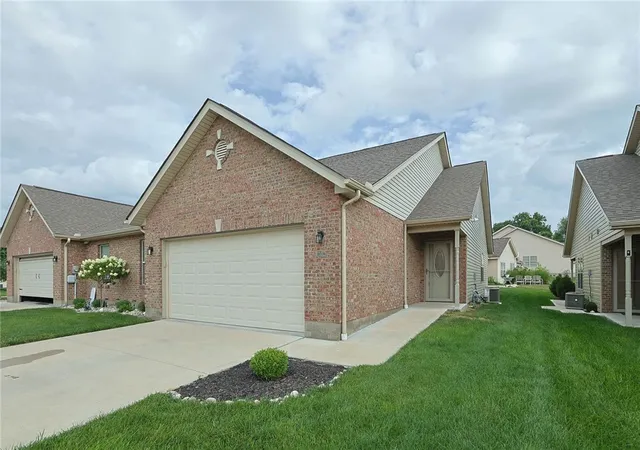 Photo 1 of Single family home for sale at 715 Villa Ct, Trenton, OH 45067 | MLS# 963615 | Listing updated on 2026-09-21