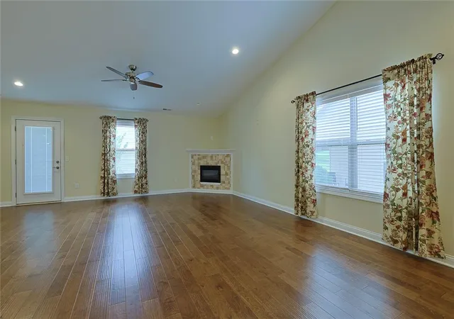 Photo 3 of Single family home for sale at 715 Villa Ct, Trenton, OH 45067 | MLS# 963615 | Listing updated on 2026-09-21