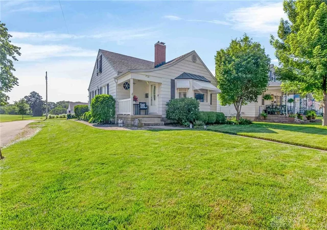 Photo 2 of Single family home for sale at 1032 Broadway Ave, Sidney, OH 45365 | MLS# 963656 | Listing updated on 2026-08-30