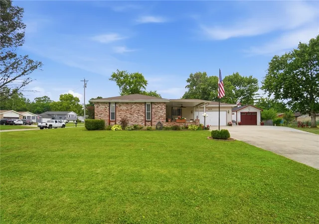 Photo 3 of Single family home for sale at 8531 Cheshire Ct, Franklin, OH 45005 | MLS# 963455 | Listing updated on 2026-09-05