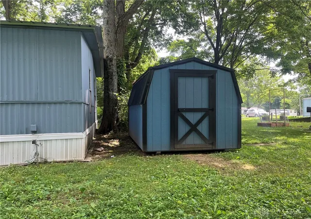 Photo 4 of Manufactured home for sale at 57 Rochester Hl Dr, Hamilton, OH 45011 | MLS# 963828 | Listing updated on 2026-09-07