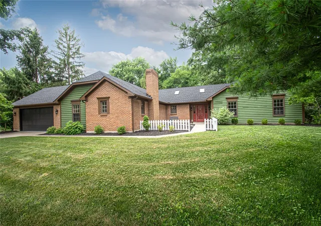 Photo 2 of Single family home for sale at 10035 Mallet Dr, Dayton, OH 45458 | MLS# 963625 | Listing updated on 2026-09-02