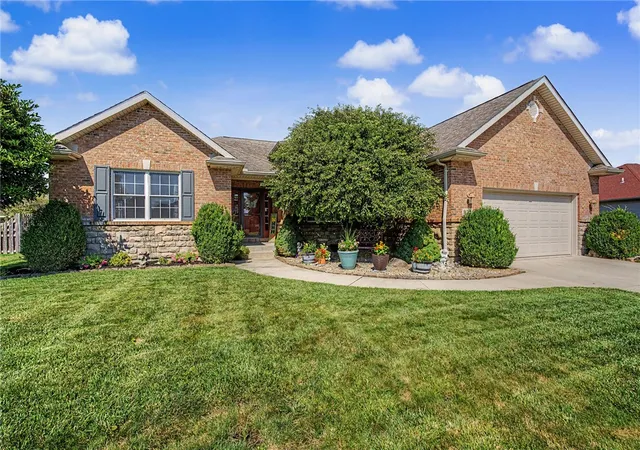 Photo 2 of Single family home for sale at 932 Shaftsbury Rd, Troy, OH 45373 | MLS# 963414 | Listing updated on 2026-09-12