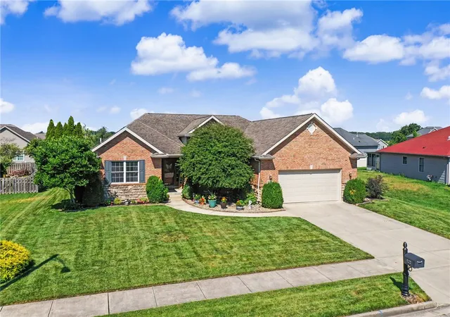 Photo 3 of Single family home for sale at 932 Shaftsbury Rd, Troy, OH 45373 | MLS# 963414 | Listing updated on 2026-10-06