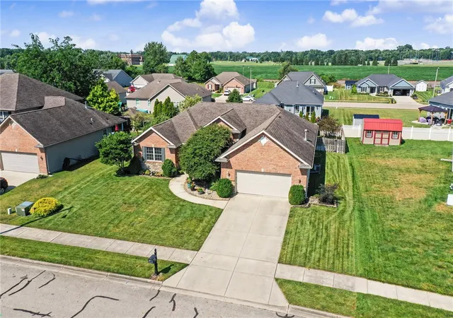Photo 3 of Single family home for sale at 932 Shaftsbury Rd, Troy, OH 45373 | MLS# 963414 | Listing updated on 2026-10-06