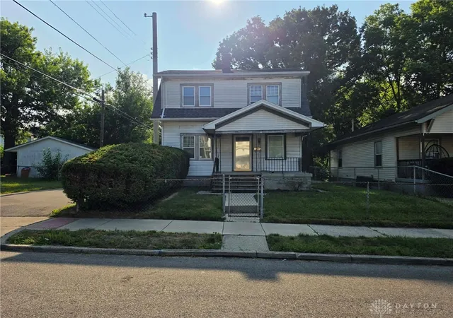 Photo 2 of Single family home for sale at 860 Kumler Ave, Dayton, OH 45402 | MLS# 963944 | Listing updated on 2026-09-16