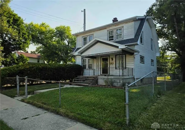 Photo 3 of Single family home for sale at 860 Kumler Ave, Dayton, OH 45402 | MLS# 963944 | Listing updated on 2026-09-16