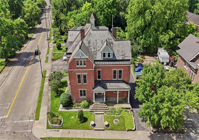 Photo 2 of Single family home for sale at 649 E High St, Springfield, OH 45505 | MLS# 964294 | Listing updated on 2026-09-09