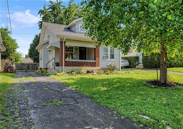 Photo 1 of Sale Pending at 3015 Wellington Dr, Dayton, OH 45410 | MLS# 964304 | Listing updated on 2026-09-13