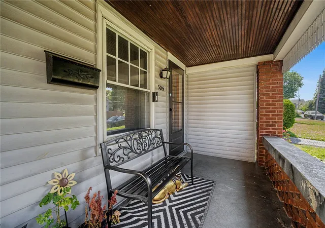 Photo 3 of Sale Pending at 3015 Wellington Dr, Dayton, OH 45410 | MLS# 964304 | Listing updated on 2026-09-13