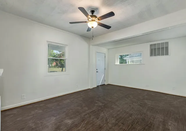 Photo 3 of Single family home for sale at 40 Drake Ave, Dayton, OH 45405 | MLS# 964077 | Listing updated on 2026-09-16
