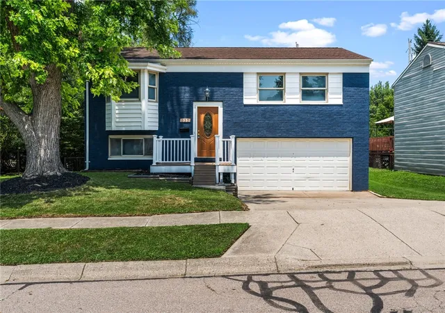Photo 1 of Single family home for sale at 333 Ellenwood Dr, Dayton, OH 45449 | MLS# 964418 | Listing updated on 2026-09-13