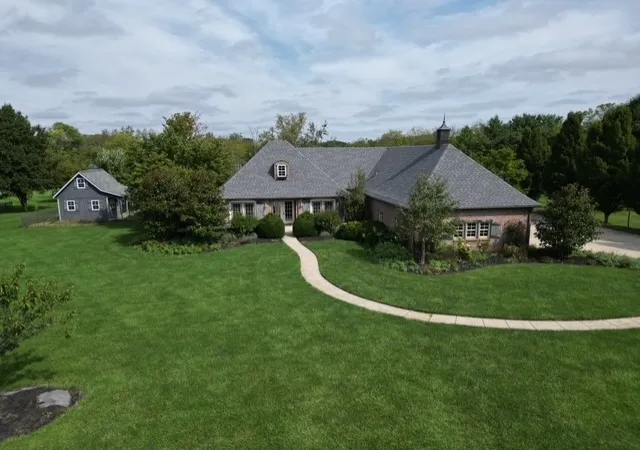Photo 2 of Single family home for sale at 1574 Vicki Ln, Lebanon, OH 45036 | MLS# 964450 | Listing updated on 2026-10-06