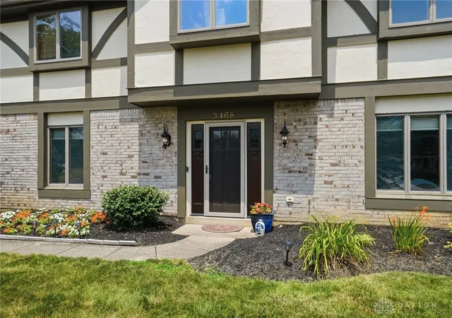 Photo 5 of Sale Pending at 3468 Fairwood Dr, Beavercreek, OH 45432 | MLS# 964545 | Listing updated on 2026-08-31