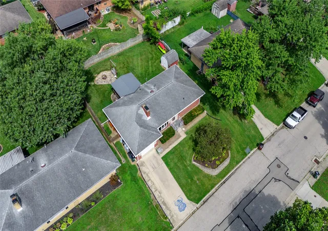 Photo 3 of Single family home for sale at 423 Genetta Dr, Miamisburg, OH 45342 | MLS# 964577 | Listing updated on 2026-09-01