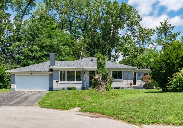 Photo 3 of Single family home for sale at 1 Wyngate Dr, Dayton, OH 45429 | MLS# 964816 | Listing updated on 2026-09-14