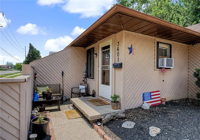 Listing Photo 5 - Condo for sale in building located at 3601-3603 S Smithville Rd, Dayton, OH 45420