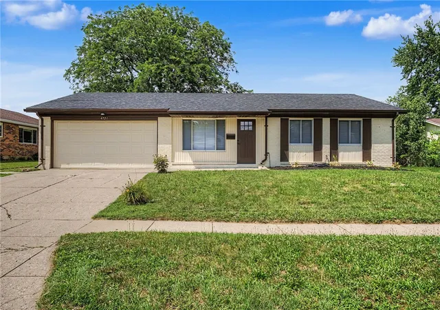 Photo 2 of Single family home for sale at 4721 Baldwin Hills Dr, Englewood, OH 45322 | MLS# 964838 | Listing updated on 2026-09-04