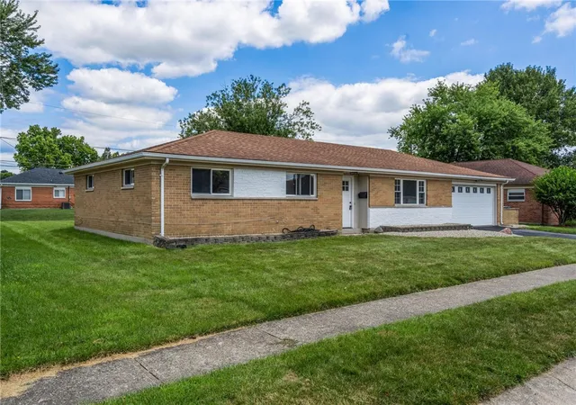Photo 2 of Single family home for sale at 617 Bradfield Dr, Dayton, OH 45426 | MLS# 964911 | Listing updated on 2026-09-11