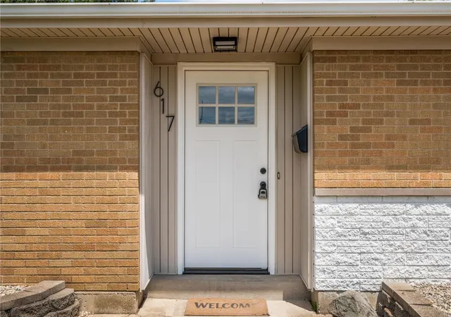 Photo 4 of Single family home for sale at 617 Bradfield Dr, Dayton, OH 45426 | MLS# 964911 | Listing updated on 2026-09-11
