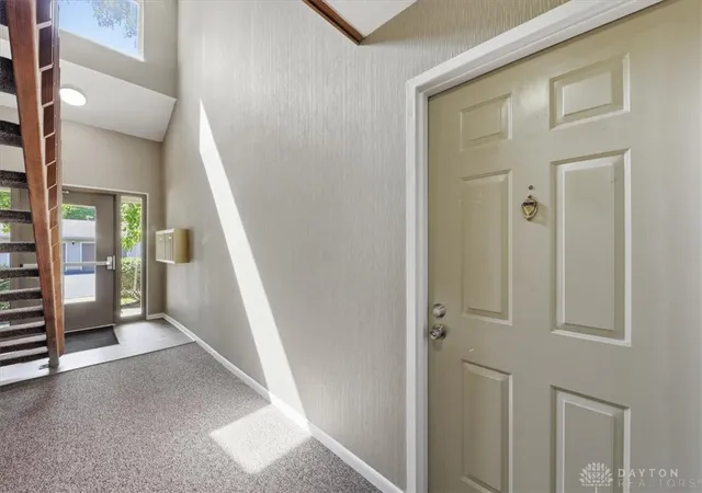 Listing Photo 5 - Condo for sale in building located at 1501 Lake Pointe Wy, Dayton, OH 45459
