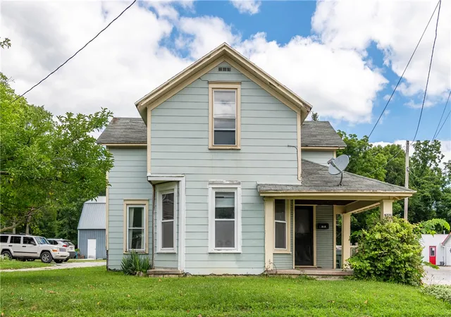 Photo 1 of Single family home for sale at 707 W Market St, Troy, OH 45373 | MLS# 964321 | Listing updated on 2026-09-25