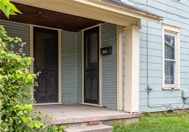 Photo 3 of Single family home for sale at 707 W Market St, Troy, OH 45373 | MLS# 964321 | Listing updated on 2026-09-25