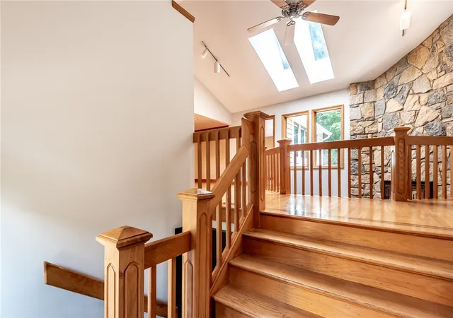 Photo 3 of Single family home for sale at 180 Eleanor Dr, Springboro, OH 45066 | MLS# 964712 | Listing updated on 2026-10-04