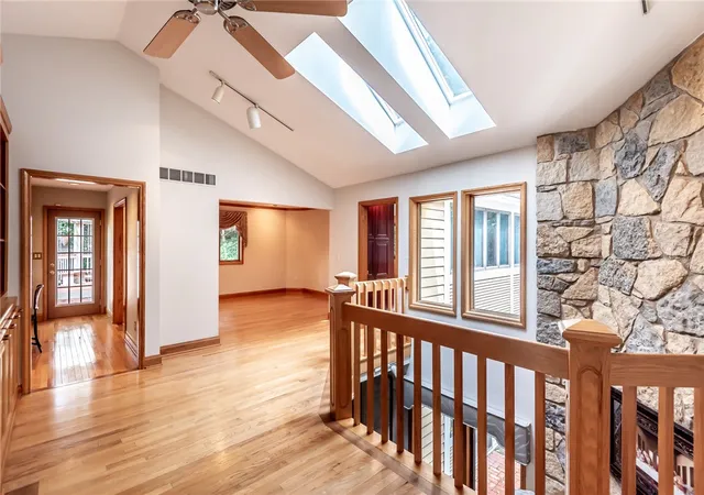 Photo 4 of Single family home for sale at 180 Eleanor Dr, Springboro, OH 45066 | MLS# 964712 | Listing updated on 2026-10-04