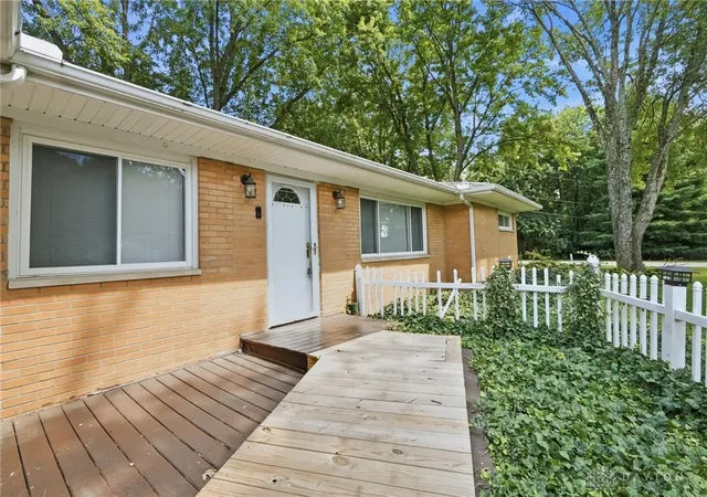 Photo 2 of Sale Pending at 9634 Mintwood Rd, Dayton, OH 45458 | MLS# 963049 | Listing updated on 2026-09-07