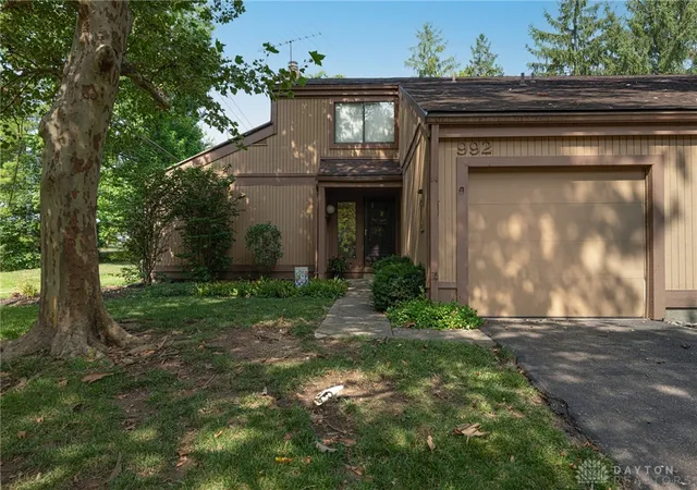 Condo for sale at 992 Walnut Ct, Mason, OH 45040 | MLS# 964640