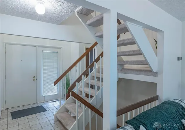 Photo 3 of Sale Pending at 992 Walnut Ct, Mason, OH 45040 | MLS# 964640 | Listing updated on 2026-10-01